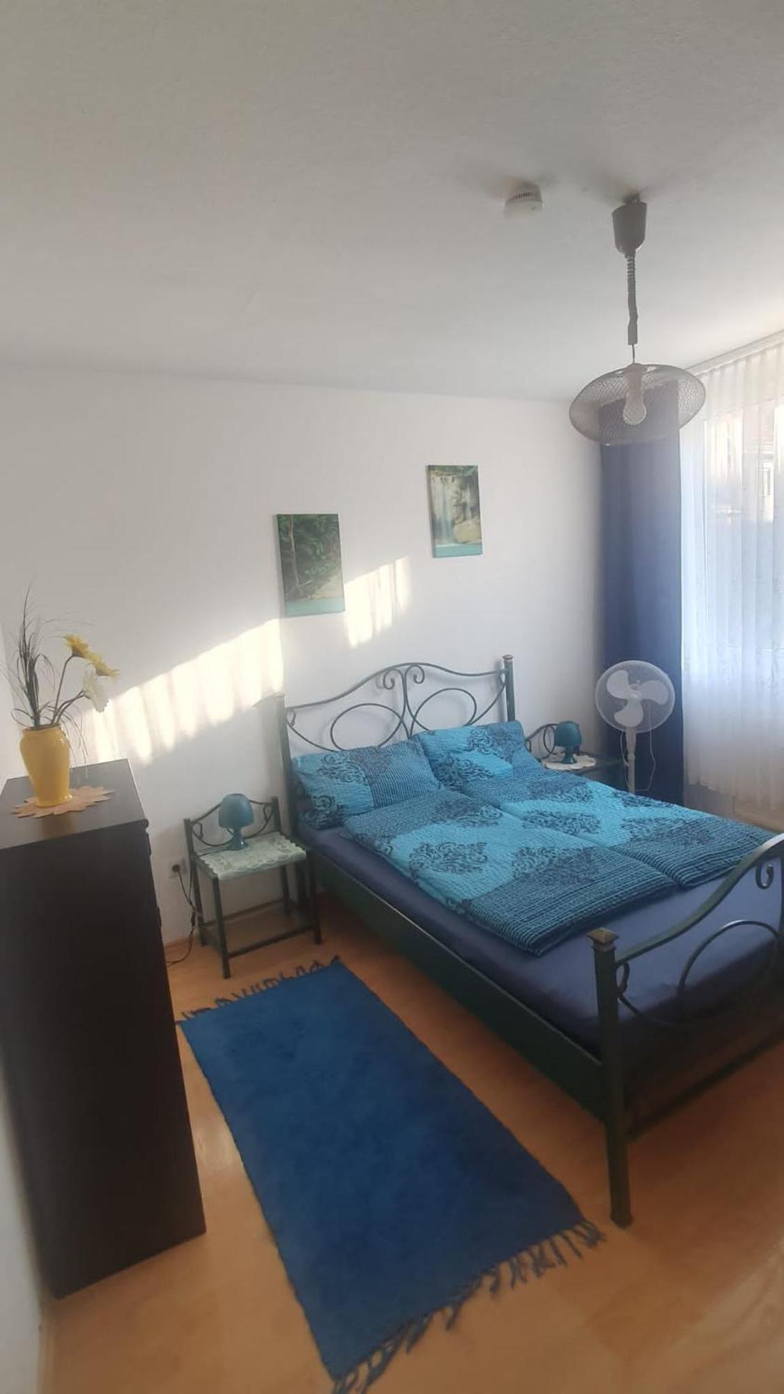Monteur Wohnung 11 פירמאסנס מראה חיצוני תמונה